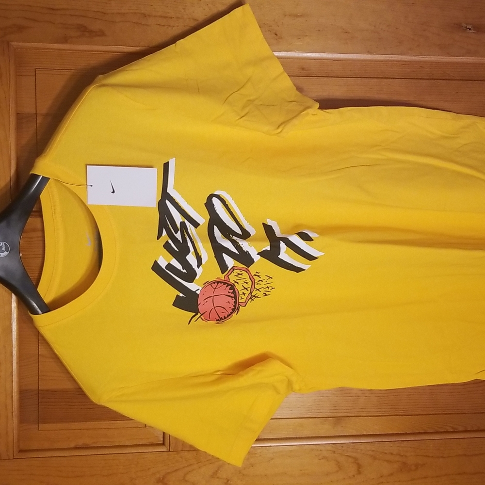 NIKE TEE SHIRT XL